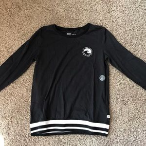 ROXY black and white striped long sleeve shirt